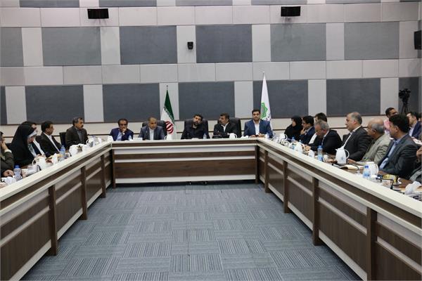 رییس سازمان فضایی در شورای اداری استان خوزستان: با پیشگیری،هزینه های کمتری را در بلایا متحمل می شویم/ گزارش های سیل خوزستان سه بار در روز به وزارت کشور ارسال می شد